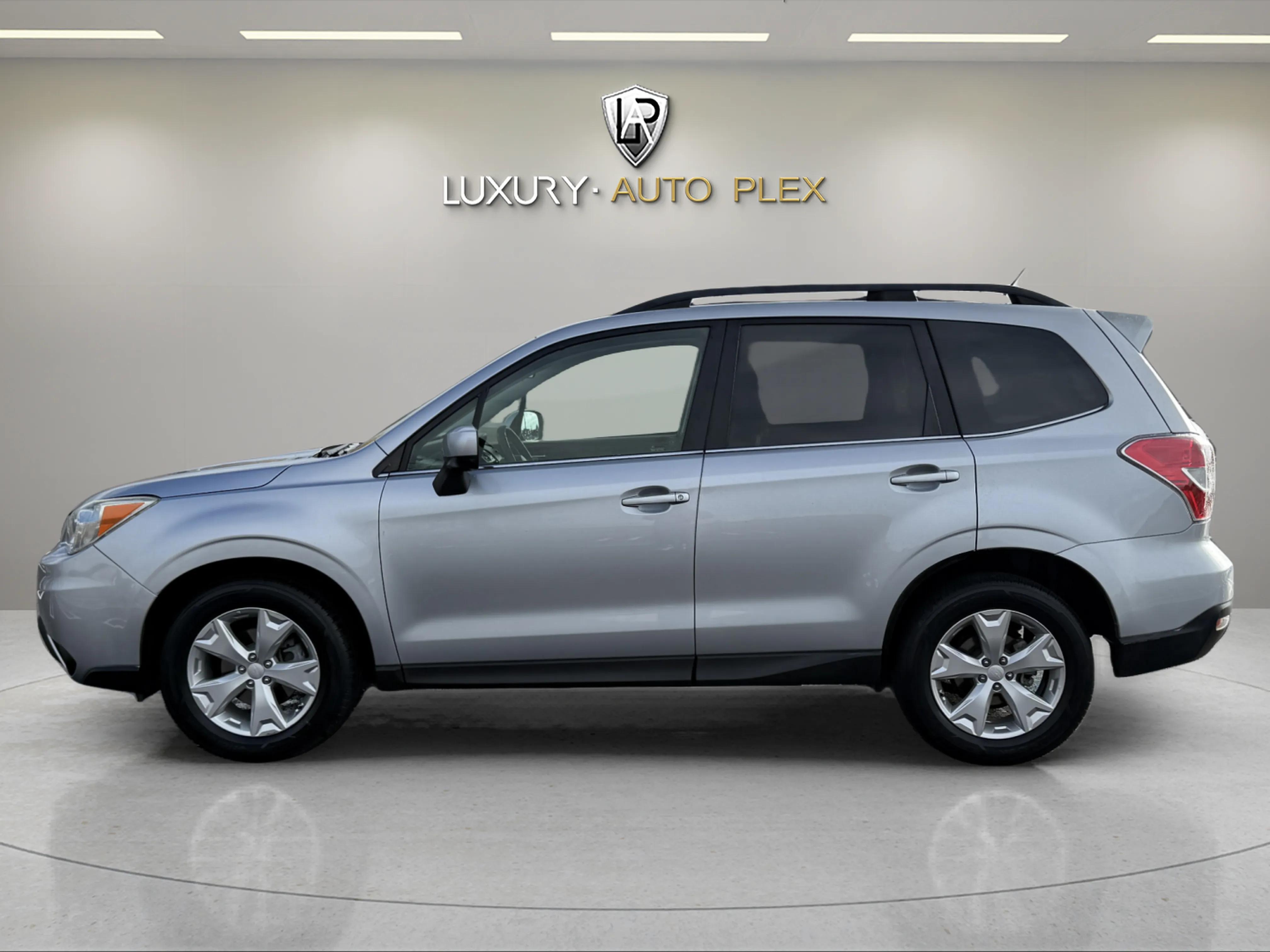 2014 Subaru Forester 2.5i Limited photo 2