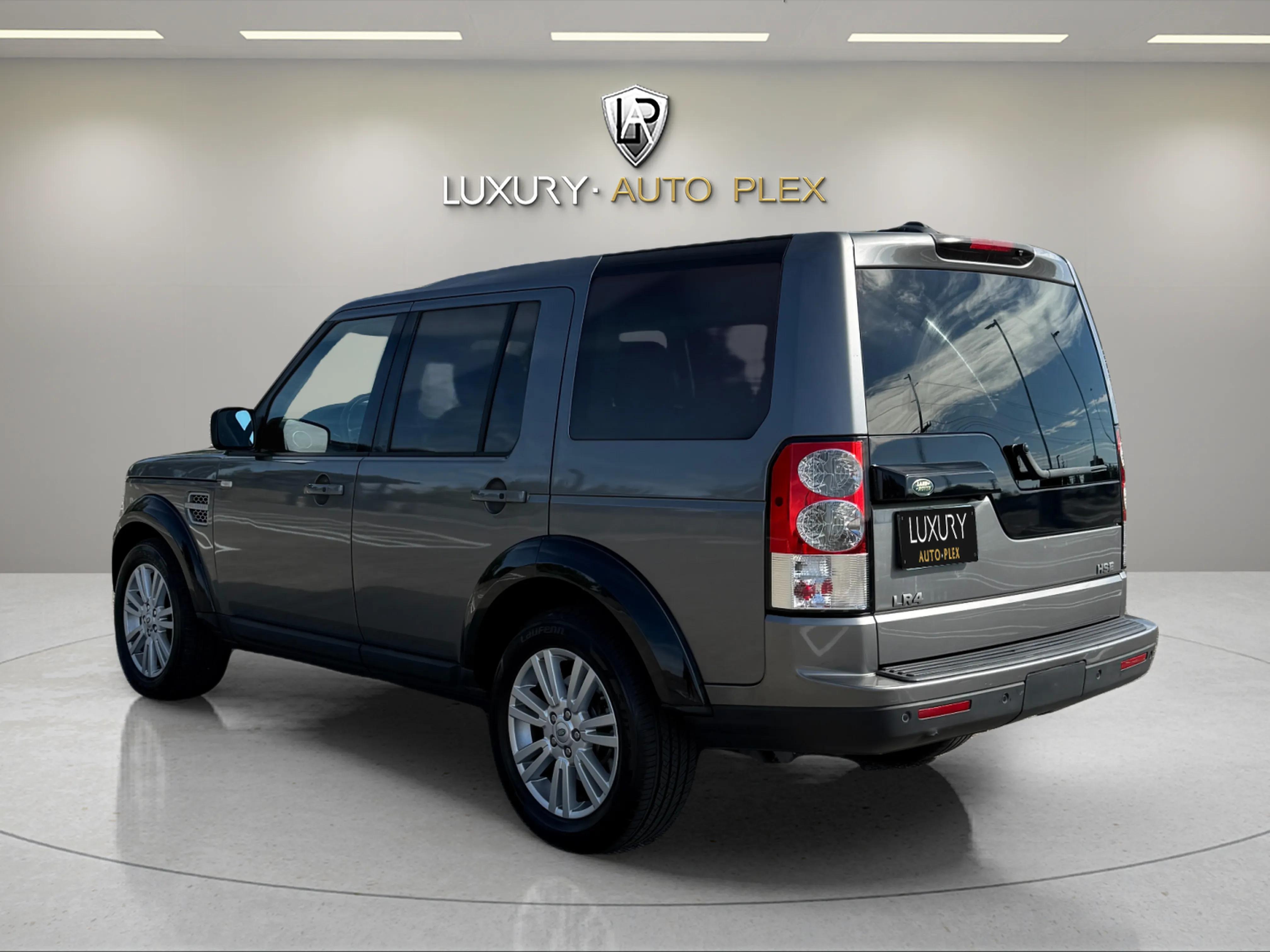 2010 Land Rover LR4 HSE PLUS photo 2