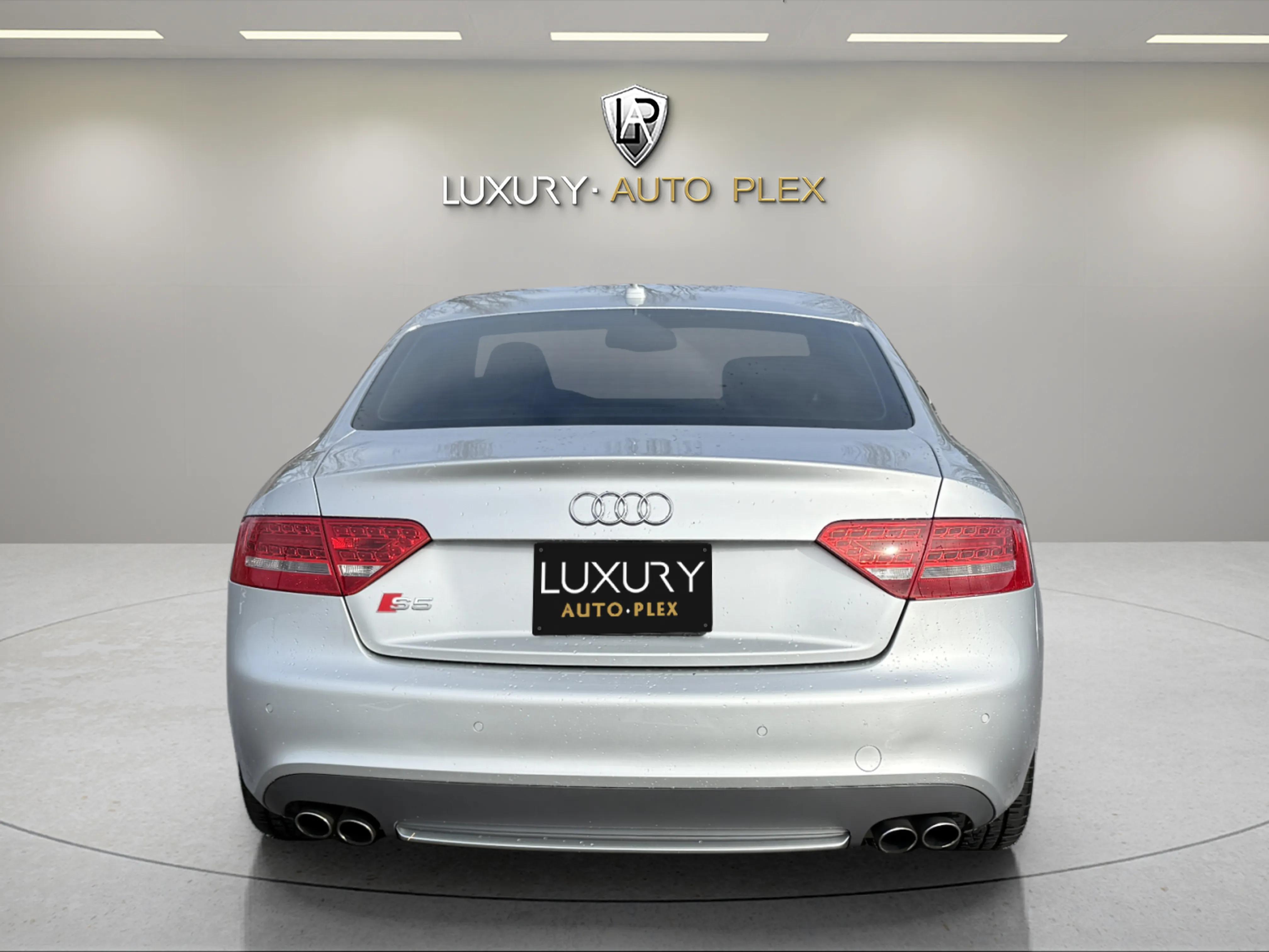 2012 Audi S5 Prestige photo 4