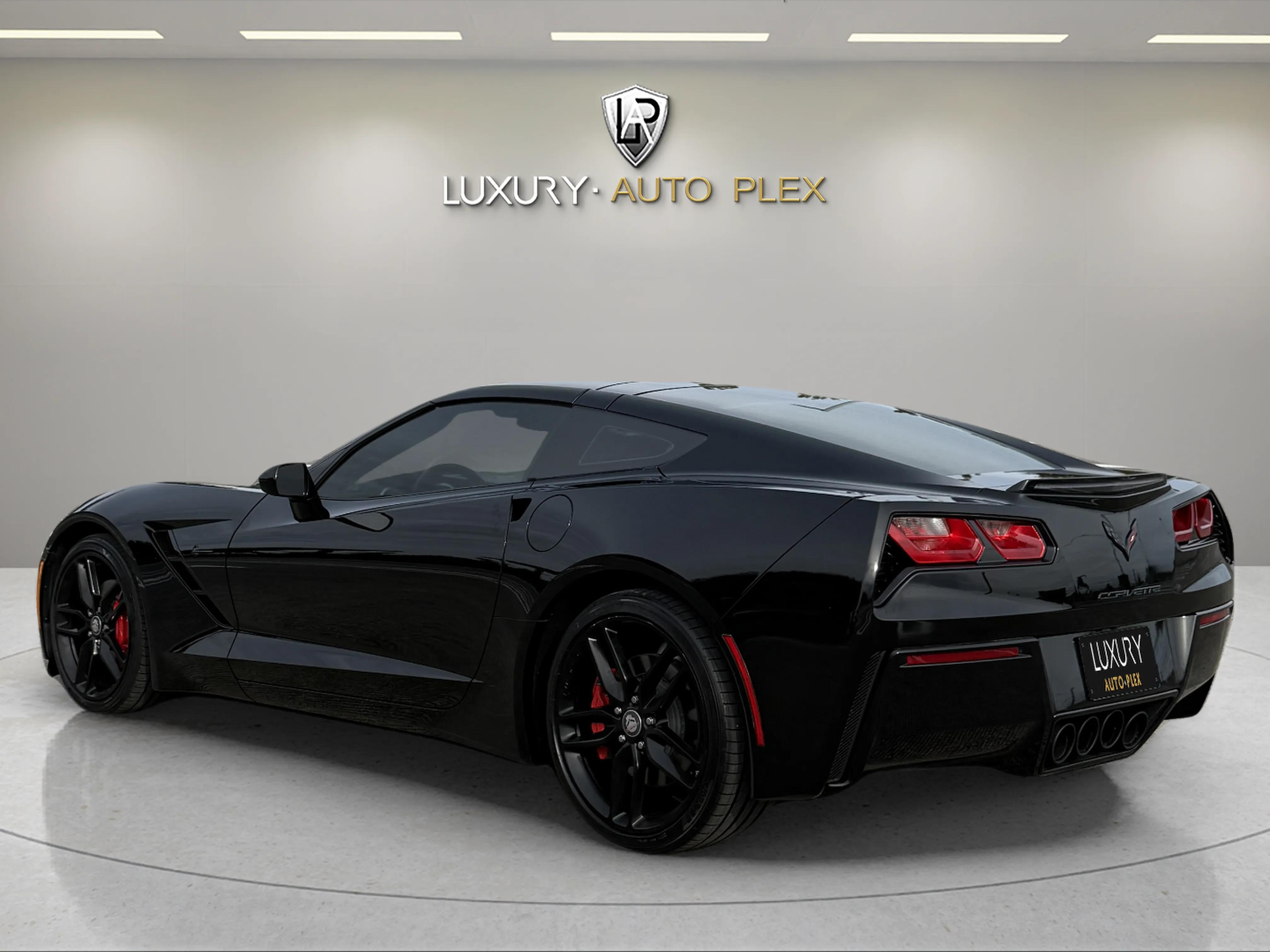 2019 Chevrolet Corvette Stingray 1LT photo 3
